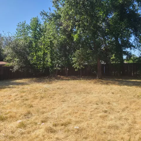 2755 Snow Ln, Redding, CA 96003 photo 2