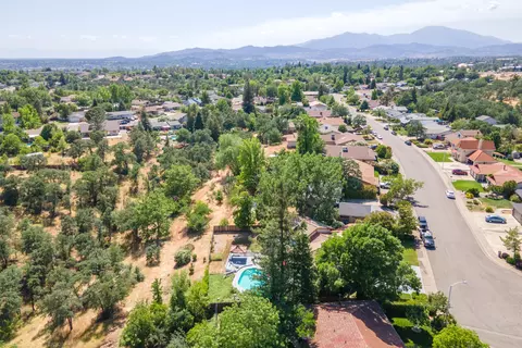 459 Woodcliff Dr, Redding, CA 96003 photo 86