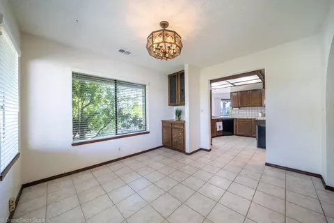 459 Woodcliff Dr, Redding, CA 96003 photo 23