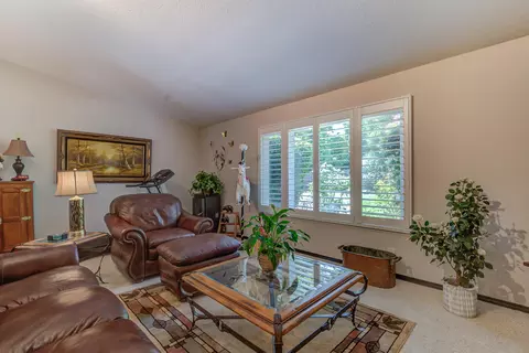 236 Tourmaline Way, Redding, CA 96003 photo 3
