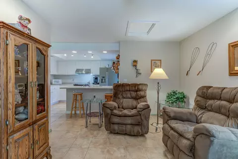 236 Tourmaline Way, Redding, CA 96003 photo 4