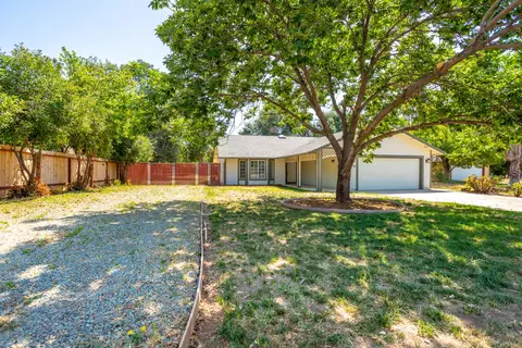 3527 Adams Ln, Redding, CA 96002 photo 1