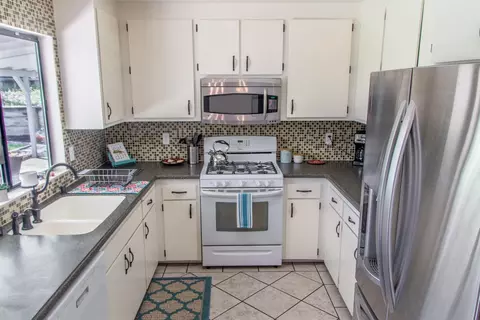 367 Springer Dr, Redding, CA 96003 photo 7