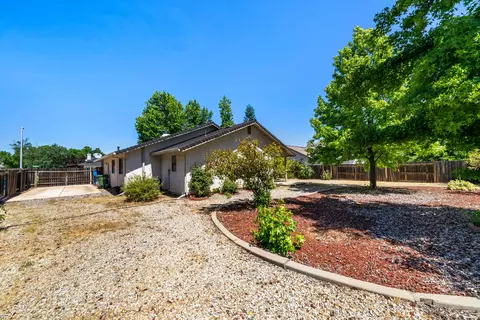 3177 Howard Dr, Redding, CA 96001 photo 17