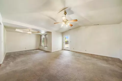 3177 Howard Dr, Redding, CA 96001 photo 9