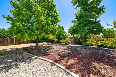 3177 Howard Dr, Redding, CA 96001 photo 18