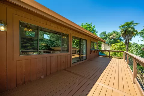 2552 Templeton Dr, Redding, CA 96002 photo 47