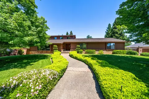 2552 Templeton Dr, Redding, CA 96002 photo 1