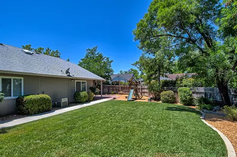 689 Springer Dr, Redding, CA 96003 photo 24