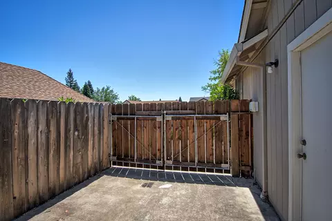 689 Springer Dr, Redding, CA 96003 photo 26