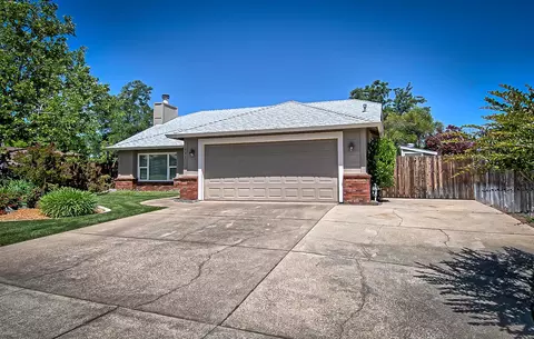 689 Springer Dr, Redding, CA 96003 photo 3