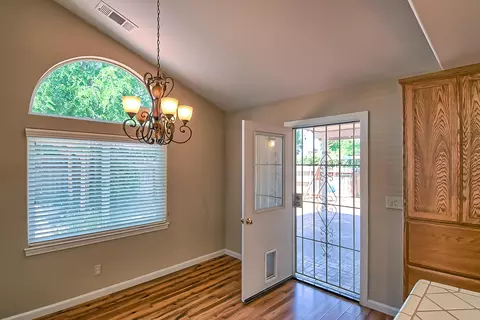 689 Springer Dr, Redding, CA 96003 photo 6