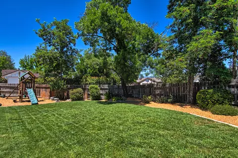 689 Springer Dr, Redding, CA 96003 photo 23