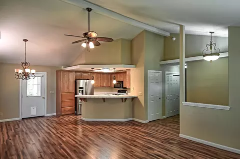 689 Springer Dr, Redding, CA 96003 photo 7