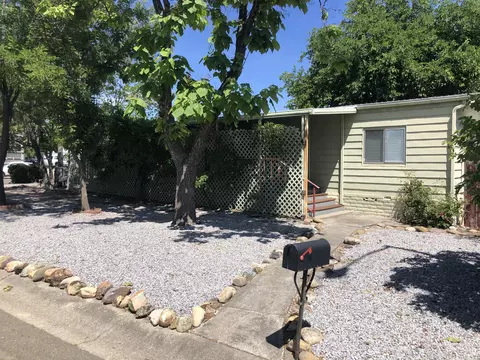 1027 Deerhaven Ct, Redding, CA 96003 photo 40
