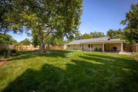 5824 Farm House Ln, Redding, CA 96001 photo 14