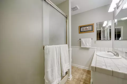 5824 Farm House Ln, Redding, CA 96001 photo 11