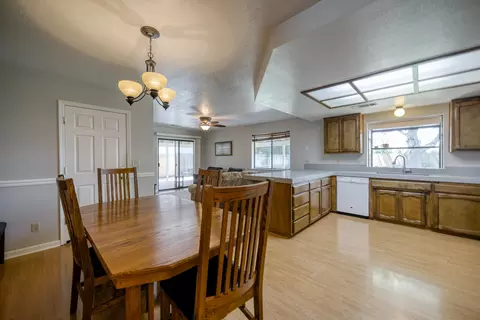 5824 Farm House Ln, Redding, CA 96001 photo 4