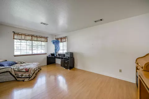 5824 Farm House Ln, Redding, CA 96001 photo 3