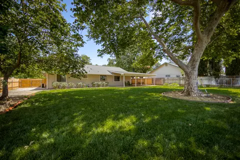 5824 Farm House Ln, Redding, CA 96001 photo 15