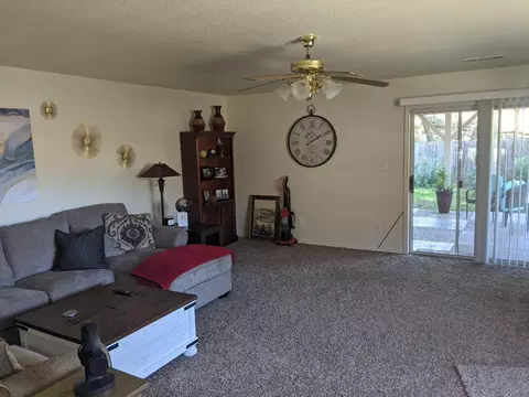 2960 Sporting Ct, Redding, CA 96001 photo 5