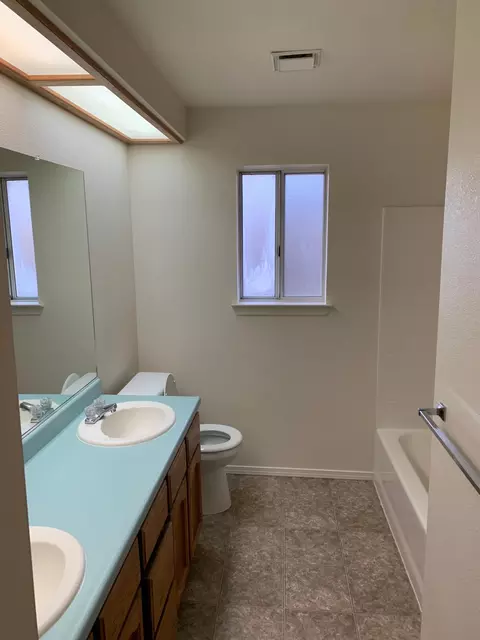 2960 Sporting Ct, Redding, CA 96001 photo 12