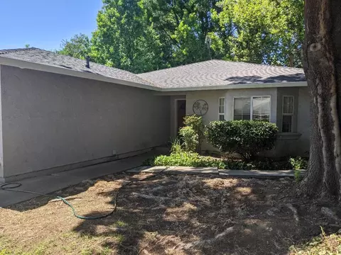 2960 Sporting Ct, Redding, CA 96001 photo 2