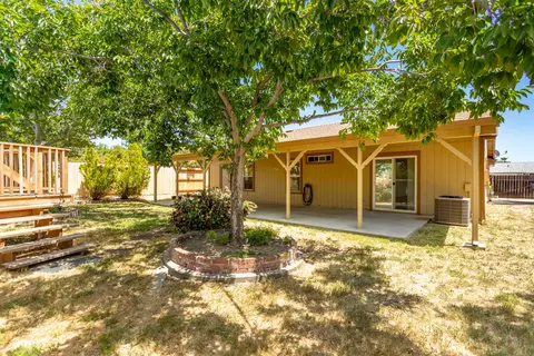 856 Mallard St, Redding, CA 96003 photo 14