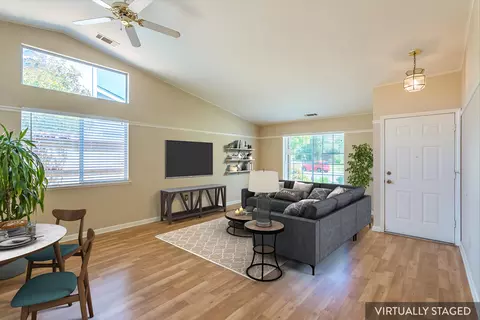 856 Mallard St, Redding, CA 96003 photo 2
