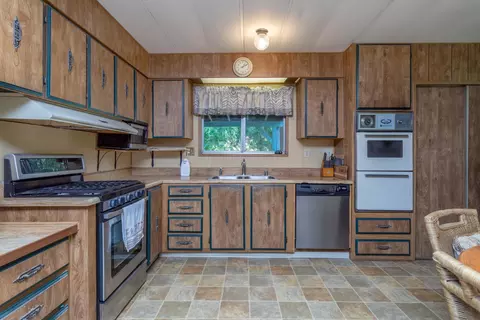 13884 Walter Ave, Redding, CA 96003 photo 11