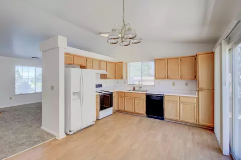 788 Mallard St, Redding, CA 96003 photo 6