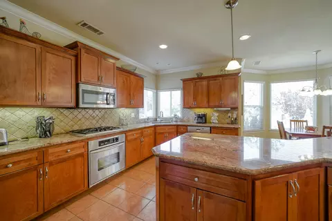 2391 Hope Ln, Redding, CA 96003 photo 10