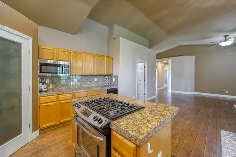 3391 Lawrence Rd, Redding, CA 96002 photo 20