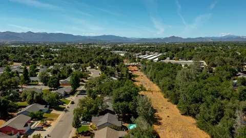 3391 Lawrence Rd, Redding, CA 96002 photo 50