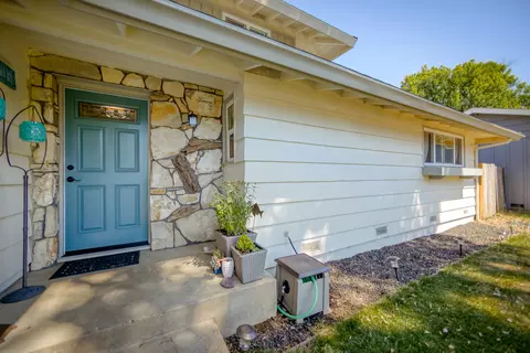 6967 Reflection St, Redding, CA 96001 photo 5