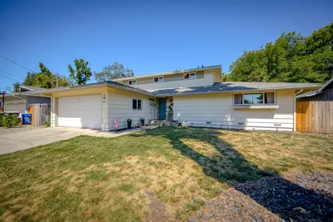 6967 Reflection St, Redding, CA 96001 photo 3