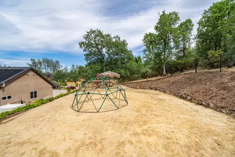 5714 Beaumont Dr, Redding, CA 96003 photo 84