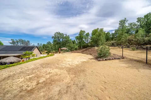 5714 Beaumont Dr, Redding, CA 96003 photo 82