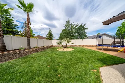 5714 Beaumont Dr, Redding, CA 96003 photo 73