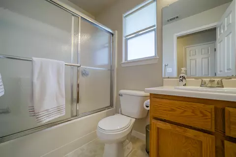 1143 Rollingview Dr, Redding, CA 96003 photo 16