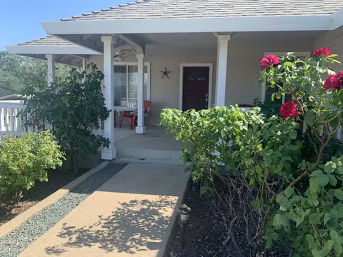 1143 Rollingview Dr, Redding, CA 96003 photo 1