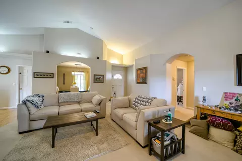 1143 Rollingview Dr, Redding, CA 96003 photo 8