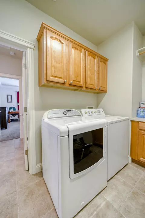 943 Leisha Ln, Redding, CA 96001 photo 44