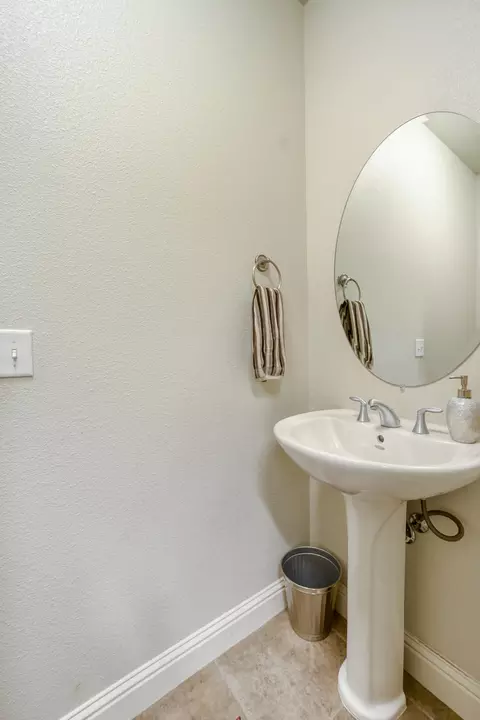 943 Leisha Ln, Redding, CA 96001 photo 46