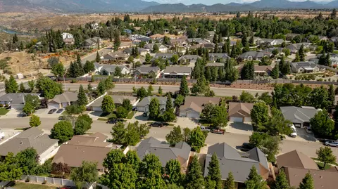 943 Leisha Ln, Redding, CA 96001 photo 67