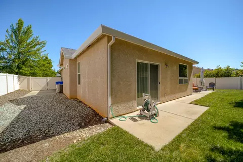 943 Leisha Ln, Redding, CA 96001 photo 19