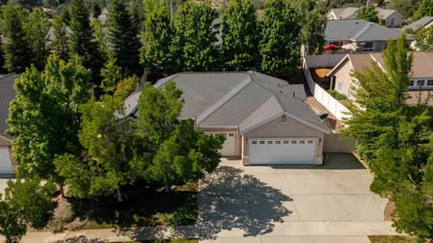 943 Leisha Ln, Redding, CA 96001 photo 21