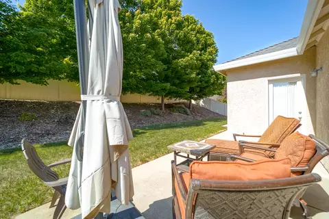 943 Leisha Ln, Redding, CA 96001 photo 48