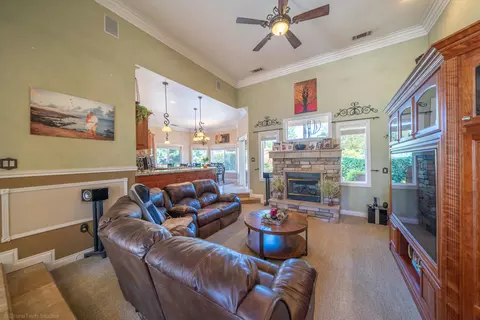 3979 Eagle Pkwy, Redding, CA 96001 photo 15