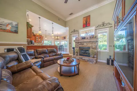 3979 Eagle Pkwy, Redding, CA 96001 photo 16
